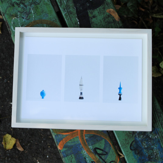 Was einem Heimat war (Triptychon „Darstellungskörper / Mörsergranante /Treibspiegelmunition)