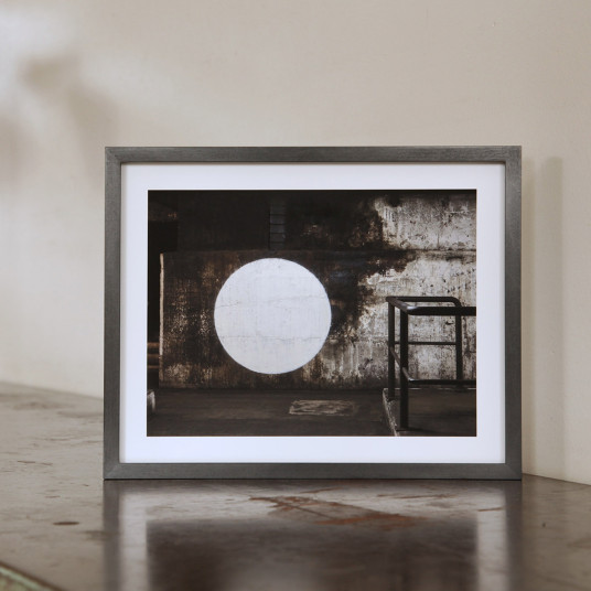 Serie_geometric_c_white_c_B2